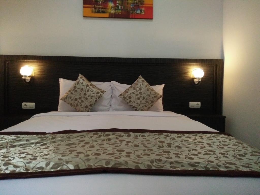 Hotel Asta House Kuta Lombok Exterior foto
